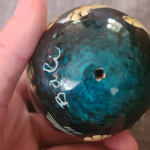 Hand-Painted Elephant And Tiger Hand Painted Decorative Egg, Bali - Picture 2 of 9